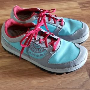 Women's Astral Tinker shoes size 7